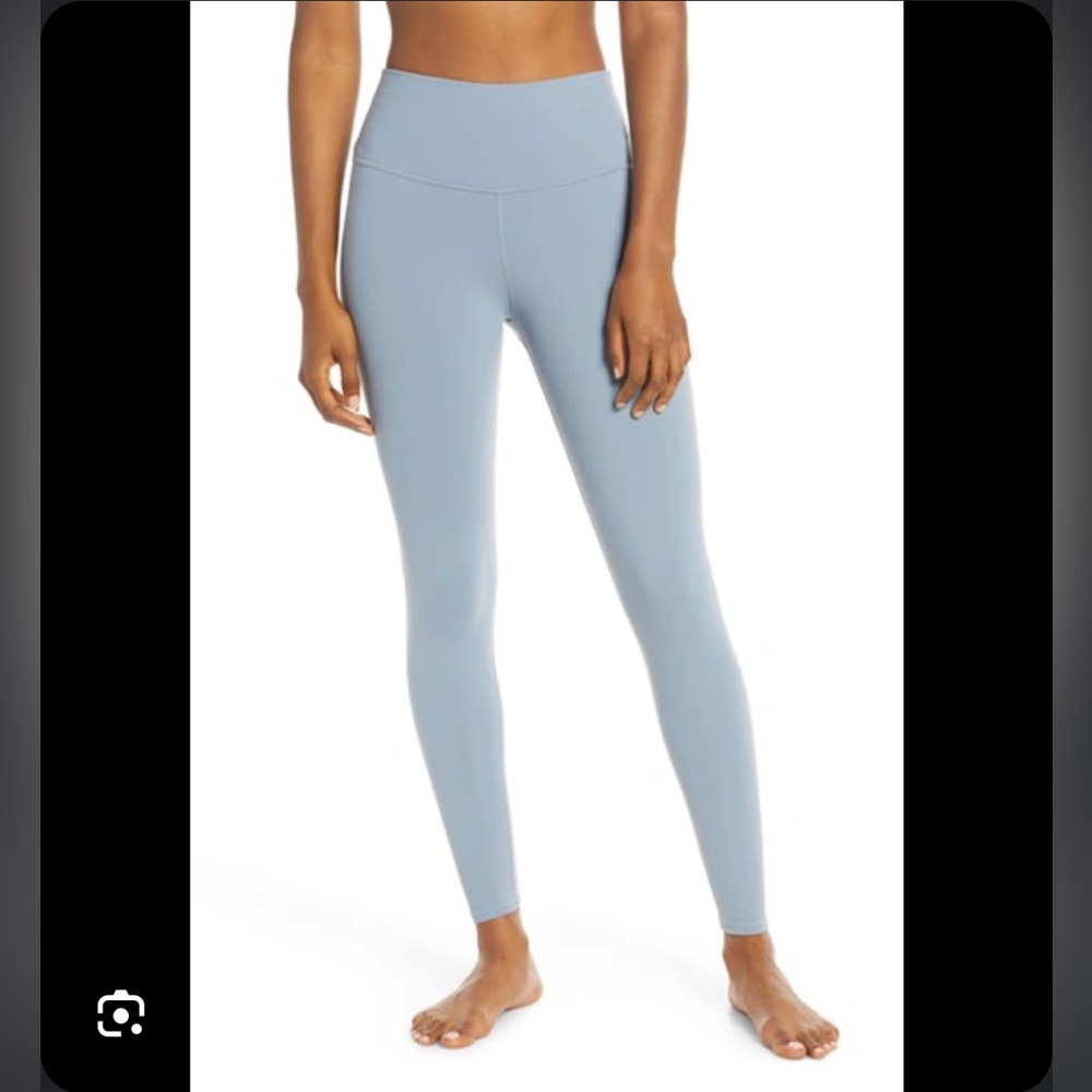 Alo Yoga High Waisted AirBrush Leggings XS in Blue Haze